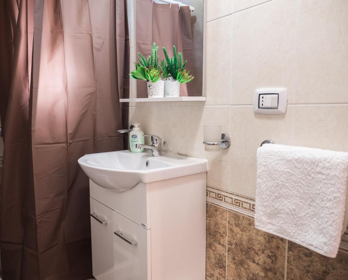 Апартаменти Chiaia Premium Flat, Naples Center, Near Seaside Екстер'єр фото
